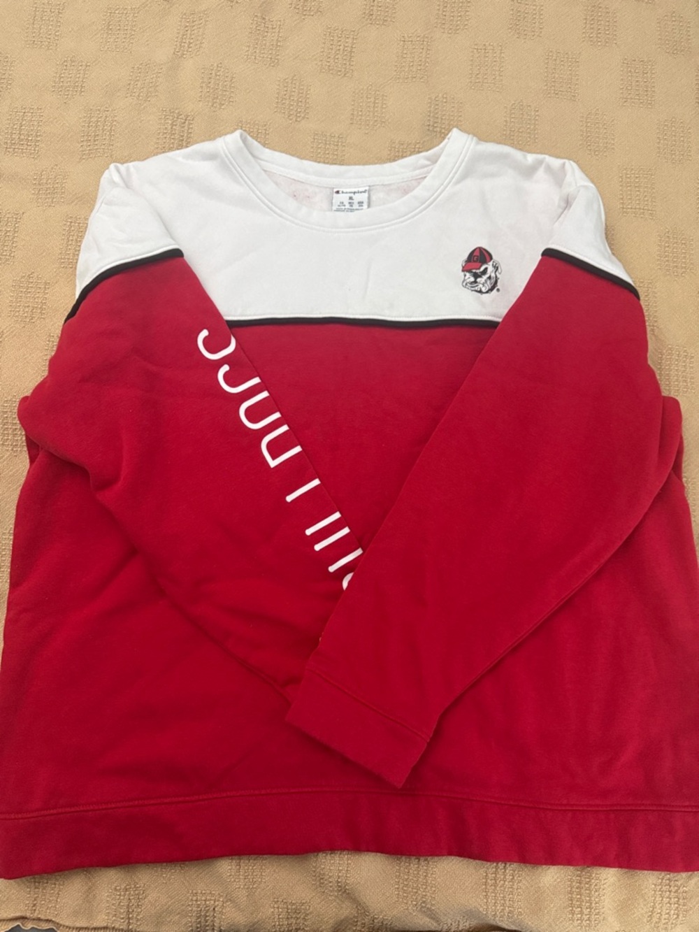 Champion Georgia Bulldogs White and Red Colorblock Crewneck.